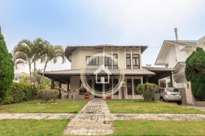 CASA 4 SUITES em JURERÊ INTERNACIONAL